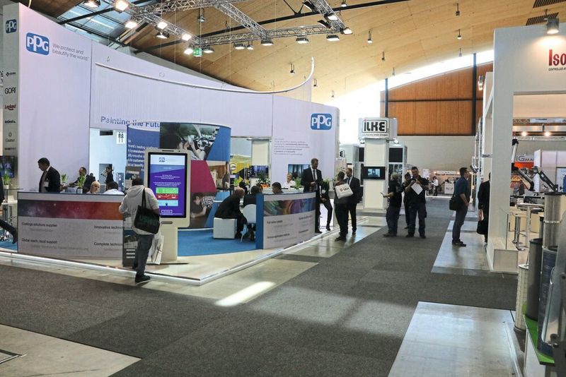 Einige internationale Lackhersteller zeigten sich mit ihrem Produktprogramm auf der PaintExpo, hier PPG. (Klasing)