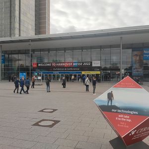 Am ersten Messetag hielt sich der Andrang noch sehr in Grenzen. Letztendlich haben dann aber doch etwa 75.000 Menschen die Hannover Messe besucht. (Bild:  Vogel IT-Medien)