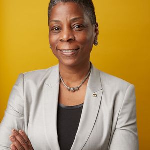 Die Xerox-Chefin Ursula Burns soll den Split von Xerox in zwei Teile vorbereiten. Er hängt wohl mit dem Einstieg von Großinvestor Carl Icahn bei Xerox zusammen.