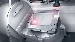 Highlight der Lasertec 45 Shape ist das Zusammenspiel der Präzisionsoptik mit den bis zu 5 Maschinenachsen. (Bild: DMG Mori)