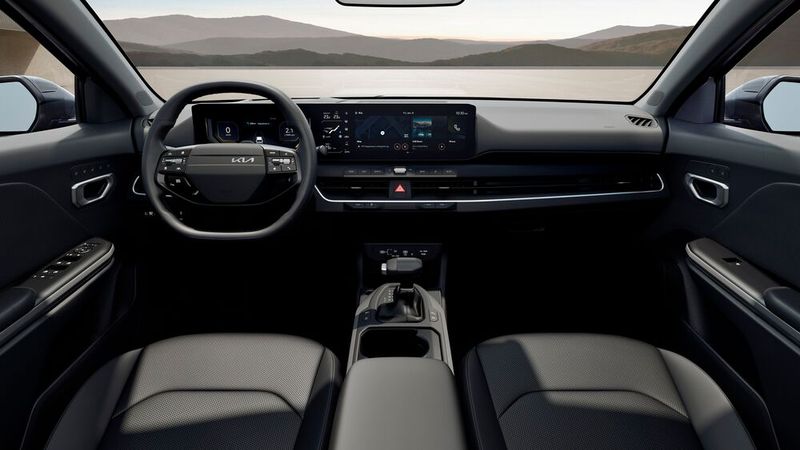 Das Cockpit entpspricht dem der Limousine. (Bild: Kia)