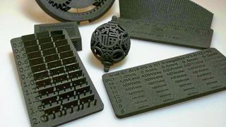 Solche Bauteile aus PA1212 gehören zu den Produkten, die Rapid Manufacturing auf der Beta-Version der Flight-HT403P fertigt. (Farsoon)