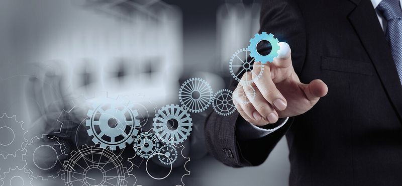 Klare Strukturen und der richtige Automatisierungsgrad in der Fertigung und Montage sind die wichtigsten Voraussetzungen für den langfristigen Unternehmenserfolg. (© everythingpossible - Fotolia)