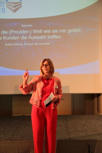 Die Moderation der Veranstaltung lag in den fachmännischen Händen der Vogel-IT-Akademie-Chefin Daniela Schilling. (Vogel IT-Medien)