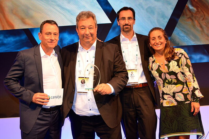 Rudolf Hotter und Martin Mayr (beide Cancom) freuen sich über die Auszeichnung als bester Partner. (Vogel IT-Medien GmbH)