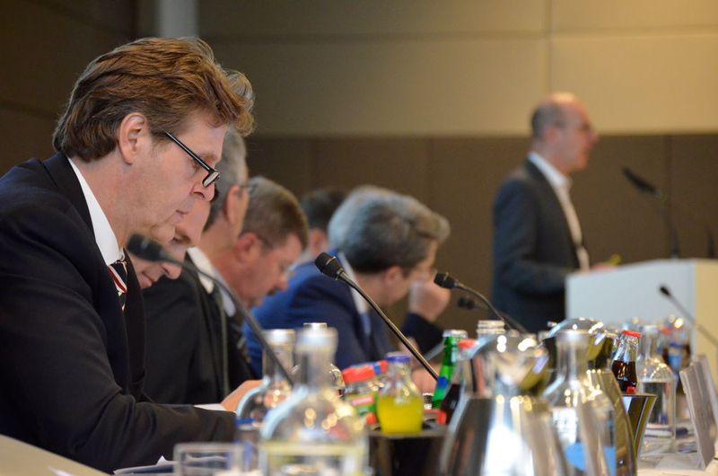 Der Vorstand berichtete ausführlich ... (Bild: Rehberg / »kfz-betrieb«)