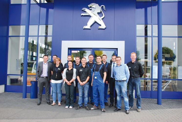 Die Kundendienstleistungen des Dülmener Serviceteams zeichnete der Kölner Importeur nach bestandenen ADAC-Werkstatttests in den letzten drei Jahren mit „sehr gut“ aus. (Foto: Wenz)