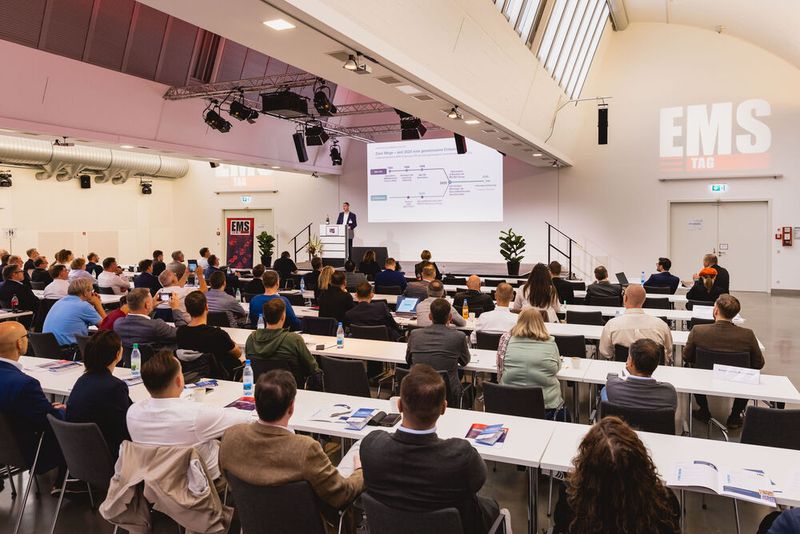 Impressionen vom 24. Würzburger EMS-Tag: Im Mittelpunkt standen aktuelle Branchenthemen, praxisnahe Impulse und insbesondere der persönliche Austausch innerhalb der EMS-Community. (Bild: Stefan Bausewein)