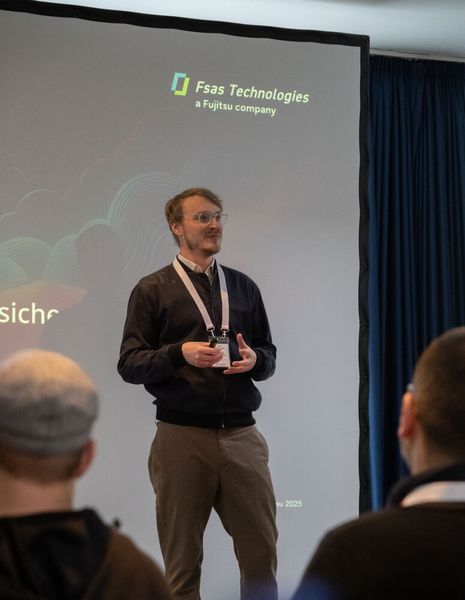 Karl Hausdorf, Head of AI Business bei Fujitsu: Sichere KI-gesteuerte Agenten aus dem eigenen Rechenzentrum. (Bild: Bytec)