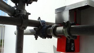 The use of magnetic anchoring lowers the cost of scaffolding for tanks and other structures to which anchors cannot be welded or affixed by means of drilling (Picture: Bilfinger Industrial Services)