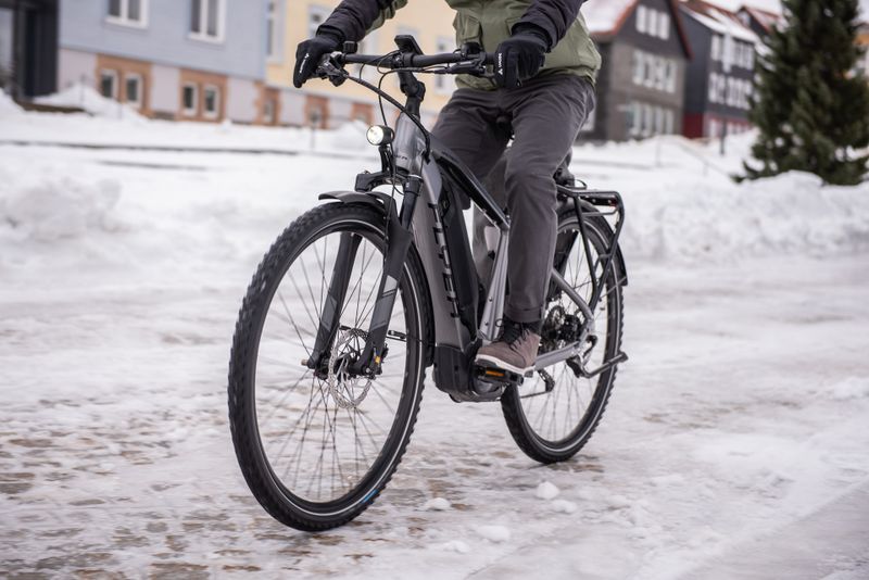 The right tires are crucial for safety and better control in winter driving conditions.(Source:  www.pd-f.de / Luka Gorjup | Lux Fotowerk)
