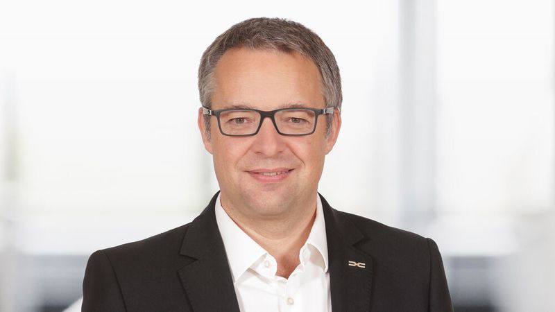 Nicolas Leitienne ist Dacias neuer Marketing-Direktor in Deutschland.(Bild:  Dacia)