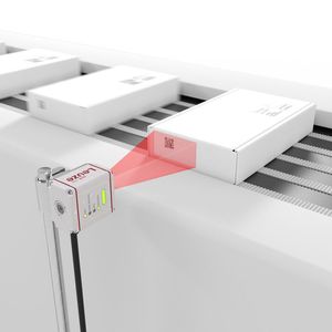 Der Codeleser DCR 100i kann mit seinem grossen Sichtfeld mehrere Barcodes und 2D-Codes zugleich lesen. Sein Imager ist für die vertikale Montage optimiert und bietet ein breites horizontales Sichtfeld sowie optimierte Leseraten.(Bild:  Leuze)