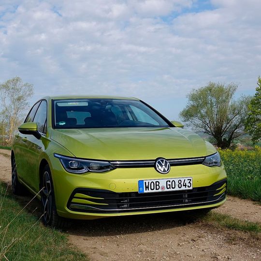 Neu – und doch unverkennbar Golf: die achte Generation des Wolfsburger Bestsellers.(Bild:  Rosenow/»kfz-betrieb«)