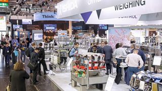 Die Bandbreite an Verpackungsmaschinen ist groß, allen gemeinsam ist ihr hoher Anspruch an Präzision, Sicherheit und Geschwindigkeit. (Bild: Messe Düsseldorf-Interpack)