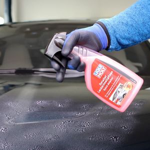 Schnell noch vor der Fahrzeugübergabe an den Kunden die letzten Verschmutzungen auf dem Lack entfernen? Dafür soll sich die Detailer Lackschnellpflege von Liqui Moly eignen. Außerdem ein Muss für Mango-Fans. Den danach riecht das Produkt.(Bild:  Liqui Moly)