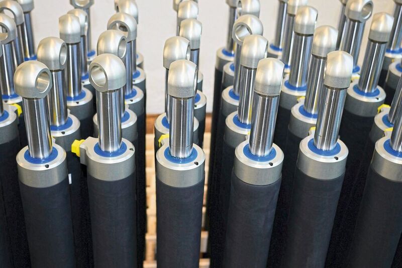 CFK-Zylinder in Serienfertigung von Anfang an, mit mehreren Tausend bis Zigtausend Einheiten pro Jahr. (Mark Hydraulik)