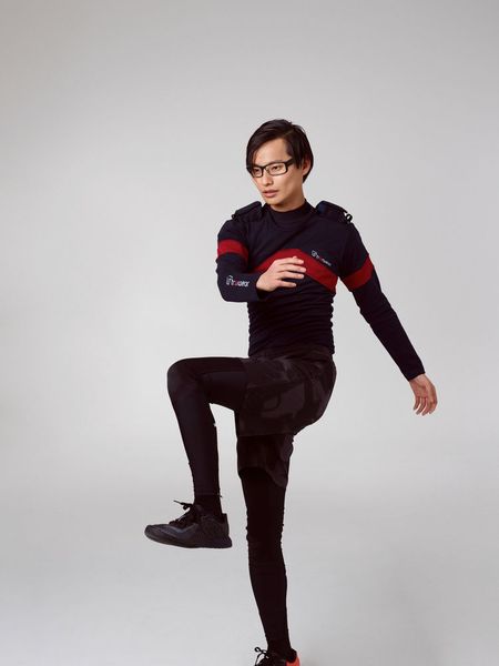 Das sensorische Gewebe erfasst die Bewegungen über Formveränderungen durch Muskelkontraktionen. (Telekom Fashion Fusion)