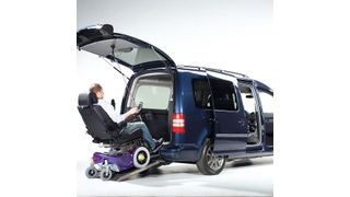 OLG Frankfurt: Der Rabatt von 15 Prozent für Menschen mit Behinderung ist zugunsten der beklagten Versicherung im Wege des Vorteilsausgleichs zu berücksitigen. (Paravan GmbH)