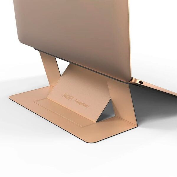 Der unsichtbare Laptop-Stand Moft kostet 24,95 Euro bei Radbag, ist in verschiedenen Farben erhältlich, hat eine wiederverwendbare Klebebefestigung und eignet sich für Notebooks mit bis zu 15,6 Zoll. (Radbag)