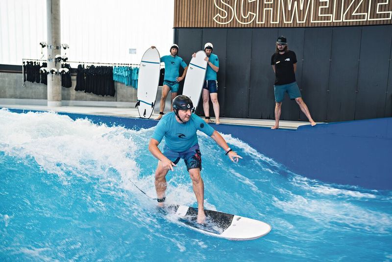 Bereit für die perfekte Welle: Alexander Weinhold (Mehoko) (C4B)