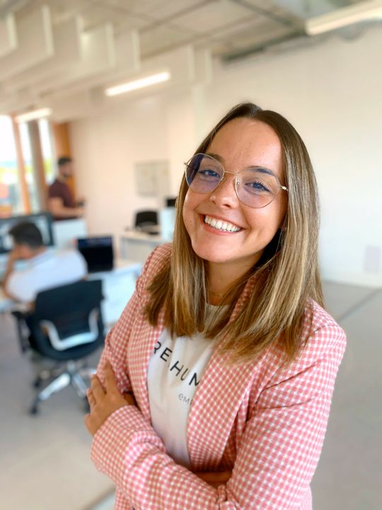 (Lara Menéndez ist Product Director bei Empathy.co. Bild: Empathy.co)