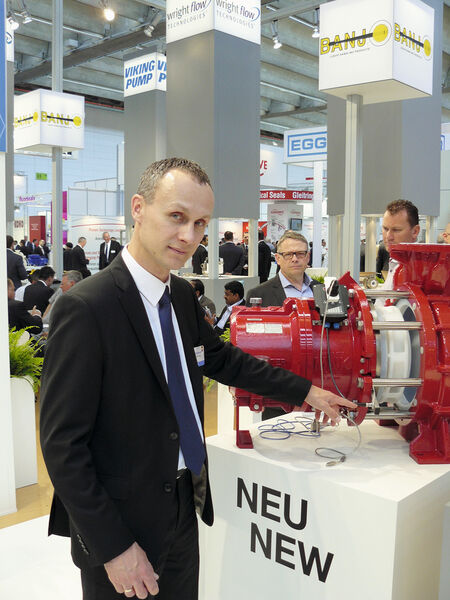 Carsten Holldack, Sales director Europe, Richter Chemie-Technik: “We equip about five percent of of our heavy duty pumps of the MNK series with a diagnostic system, and that percentage is rapidly increasing.” (Bittermann/PROCESS)