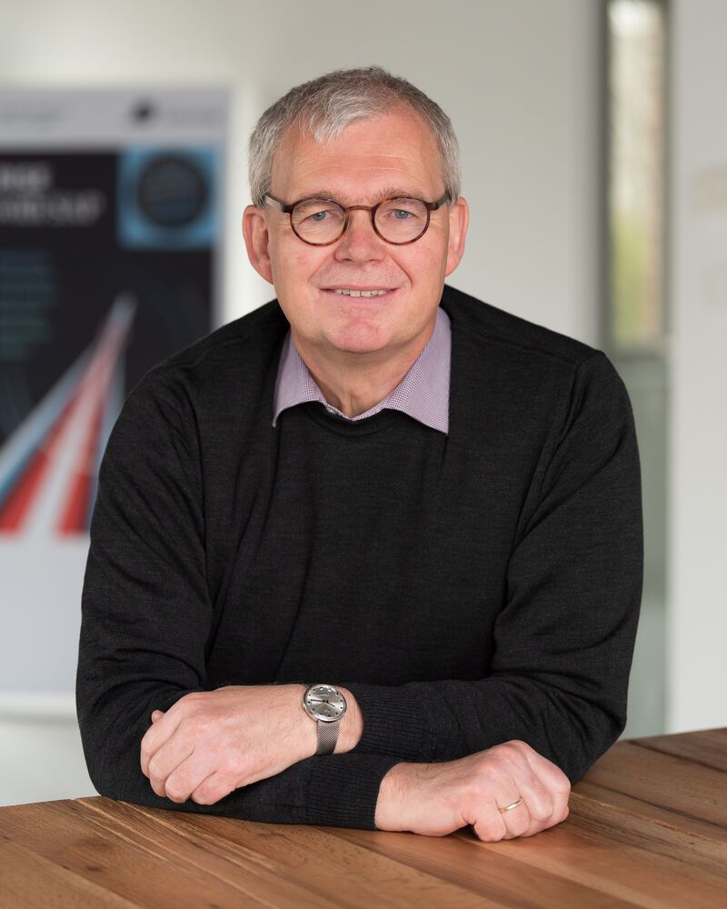 Dr. Christoph Dönges hat seit Anfang April die Leitung über die Prismat-Zweigstelle in Würzburg inne. Er löst den kommissarischen Bereichsleiter Heiko Hilmes ab, damit dieser sich wieder auf seine ursprünglichen Aufgaben in Stuttgart konzentrieren kann.