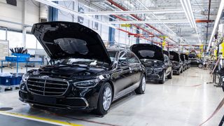 Im bisherigen Jahresverlauf hat Mercedes die Auslieferungen allerdings um 2,7 Prozent auf 1,59 Millionen Autos steigern können. (Bild: Mercedes-Benz)