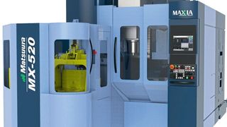 Die Jubiläumsmaschine MX-520 mit 4-fach Palettenspeicher wird live im Showroom gezeigt. (Matsuura)