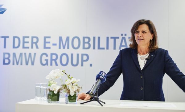 Ilse Aigner: „Das Auto der Zukunft entsteht nicht im Silicon Valley, sondern hier in Bayern.“ (BMW)