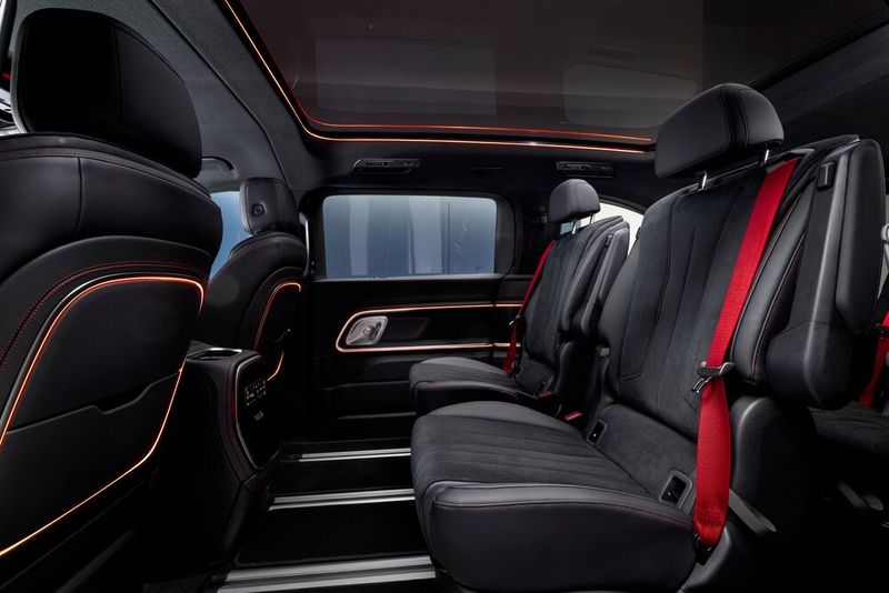 Mercedes hat diverses Gestühl im Lager – bis hin zu luxuriösen, wohlig weich gepolsterten Einzelsitzen. (Bild: Mercedes-Benz)