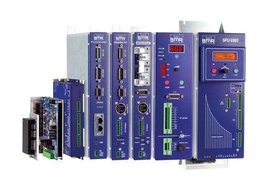 Die BMR-Gerätefamilie der Frequenzumrichter deckt einen Leistungsbereich von 100 VA bis 3,5 kVA ab. Die BMR-Gerätefamilie der Frequenzumrichter deckt einen Leistungsbereich von 100 VA bis 3,5 kVA ab.