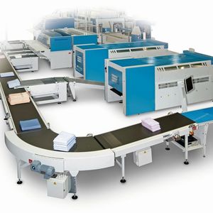 Die Sortiersysteme, Waschmaschinen, Wäschetrockner, Mangelautomaten oder Faltmaschinen werden in der Smart Laundry nicht als einzelne Maschinen betrachtet, sondern es wird im organisatorischen und datentechnischen Zusammenspiel der gesamte Prozess in der Wäscherei optimiert. 