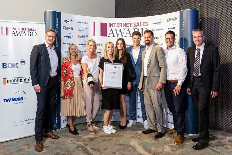 Weller Automobile in Bietigheim-Bissingen (u. a. Opel, Volvo, Hyundai) war ein weiterer „Top-Betrieb“. Mit einem Business Development Center lässt der Händler auch im digitalen Kundenkontakt nichts anbrennen. Das Unternehmen steigt in den Online-Direktvertrieb ein und testet diesen zunächst mit Elektro-Motorrollern. (Stefan Bausewein)