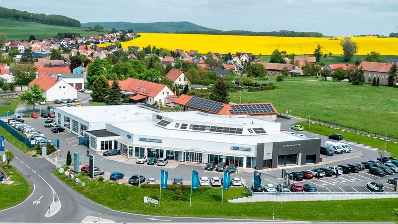 Der Stammsitz des Autohauses in Löbau. (Bild:  Autohaus Löbau)
