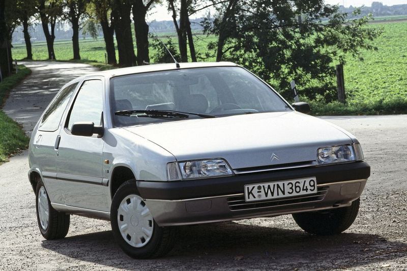 Dem Citroën ZX war nur ein relativ kurzes Leben vergönnt, zumindest in Europa. Hier lief er zwischen 1991 und 1998 vom Band. Deutlich länger verkauften die Franzosen den ZX in China: Im Reich der Mitte war er als Citroën Fukang noch bis 2009 zu erhalten.  (Citroën )