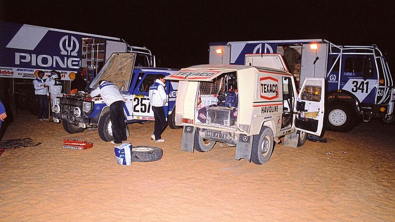Schön zu sehen: das Spezialheck mit seinem verlängerten Anbau aus Aluminium. Es reduzierte den Luftwiderstand des G-Modells, was es schneller machte und zudem den Spritverbrauch senkte. (Bild: Mercedes-Benz AG)