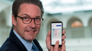 Der frühere Bundesverkehrsminister Andreas Scheuer wollte mit dem digitalen Führerschein die Modernität der damaligen Regierung dokumentieren. (Bild: BMVI)