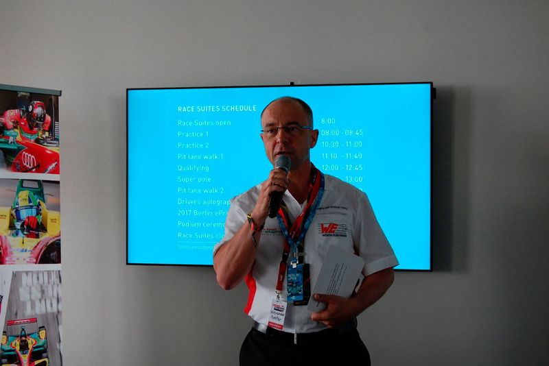 Blick in die Zukunft: Der CTO Alexander Gerfer erläuterte die Pläne von Würth Elektronik in der Formel E. (Benjamin Kirchbeck)