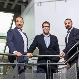 Les 3 co-fondateurs de CCRAFT SA : Hamed Sattari, Andreas Voelker, et Hernán Furci (de g. à droite).(Source :  CSEM)