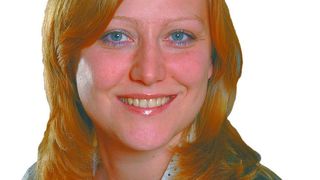 Julia Eckstein, Freudenberg Process Seals: „In dem Testzentrum können exakt die Reinigungsabfolge und die chemischen und physikalischen Parameter nachgestellt werden, wie sie in der jeweiligen Anlage herrschen.“ (Archiv: Vogel Business Media)