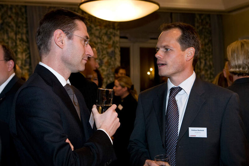 Joachim Braune von Comstor (li.) im Gespräch mit Andreas Bechtold von Infinigate. (Archiv: Vogel Business Media)