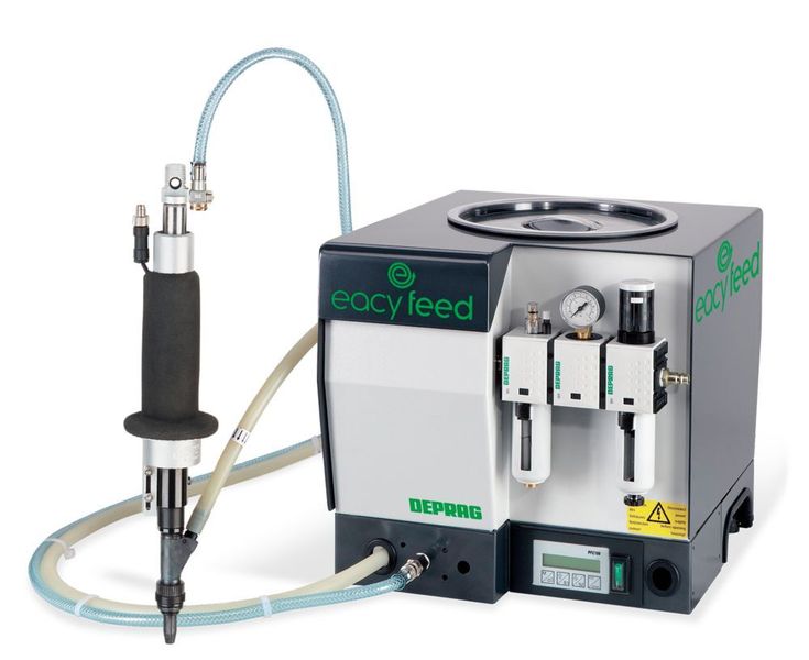 Das Deprag-Eindrücksystem „easy feed“ ist für Schrauben, Gewindestifte, Muttern sowie O-Ringe ausgelegt. Durch die 24-V-Technik und Schwingungsmagnete spare es 80 % der sonst üblichen Energie ein. Das klappe ohne Störungen auch bei schlechter Netzversorgung. (Deprag)