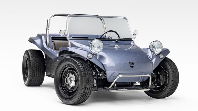 Von vorne sieht die Tarmac Touring Edition des Dünen-Buggys von Meyers Manx wie ein normaler Buggy aus. Doch der Preis von rund 108.000 Euro lässt vermuten, dass etwas nicht normal sein kann. (Bild: Meyers Manx)