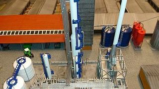 Zukunftsvision: Modell einer künftigen Bioraffinerie-Anlage am Unteren Lindenhof, der Versuchsstation der Universität Hohenheim. (Universität Hohenheim / Dominik Wüst)