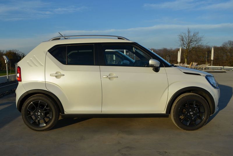 Kleinstwagen-Charme hat dagegen die Fahrzeuglänge von gerade einmal 3,70 Meter. (Seyerlein / »kfz-betrieb«)