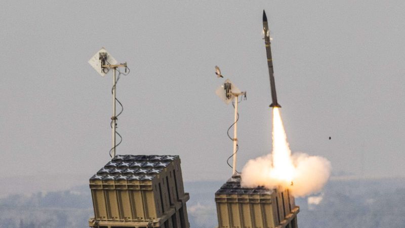An Iron Dome air defence launcher fires an interceptor missile during operations in 2021.(Photo:  IDF Spokesperson’s Unit, Wiki Commons (CC BY-SA 3.0))