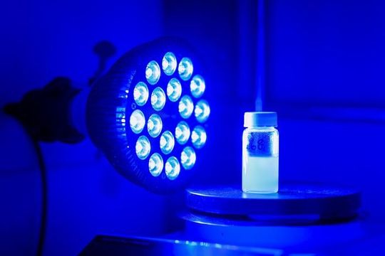 A University at Buffalo study used visible light to help build more complex drug molecules in a fewer steps. The method involves blue LED lights activating a catalyst inside solution. (Source:  Meredith Forrest Kulwicki/ University at Buffalo)