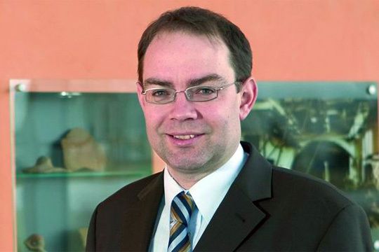 Peter Schäfer, Autohaus Schäfer, Königsbrunn: „Der Neuwagenverkauf ist im Vergleich zum Vorjahr sehr stark zurückgegangen. Im März lässt sich gegenüber den ersten beiden Monaten des Jahres aber eine leicht verbesserte Nachfrage beobachten.“ (Archiv: Vogel Business Media)